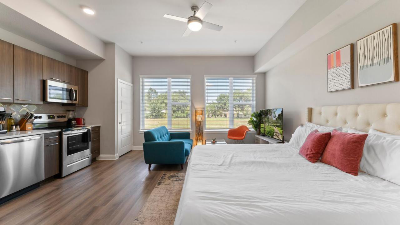 Apartament Upscale Modern Apts - Free Parking, Fast Wifi, Courtyard Austin Zewnętrze zdjęcie