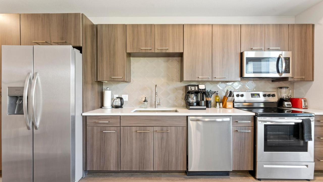 Apartament Upscale Modern Apts - Free Parking, Fast Wifi, Courtyard Austin Zewnętrze zdjęcie