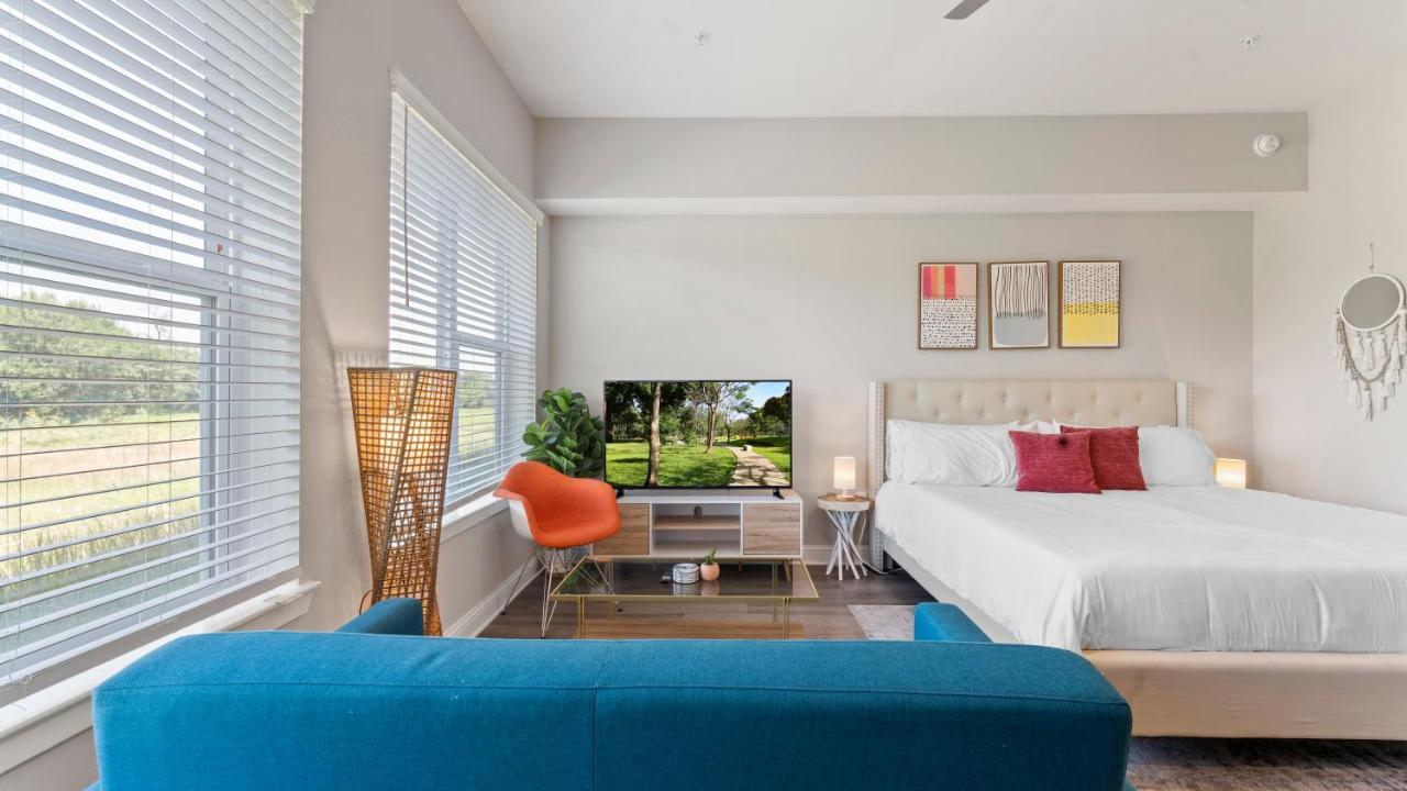 Apartament Upscale Modern Apts - Free Parking, Fast Wifi, Courtyard Austin Zewnętrze zdjęcie